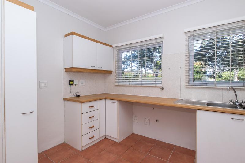 To Let 1 Bedroom Property for Rent in Tokai Western Cape
